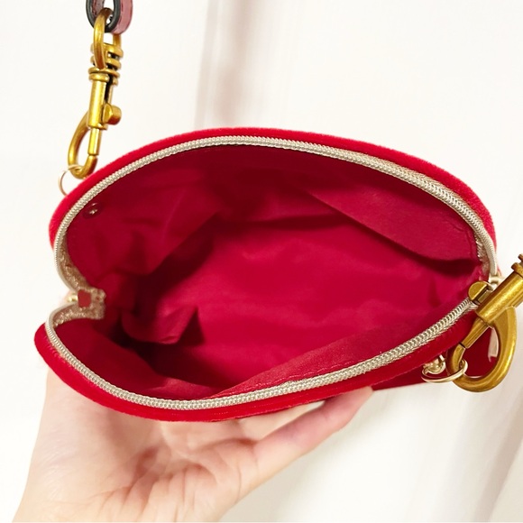 Dior Beauty Red Mini Velvet Bag - Picture 7 of 17